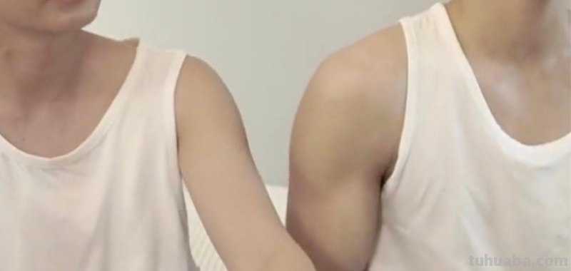 mew&gulf,要求:糕糕和繆,各给对方画一个穿着泳衣的简笔画 mew&gulf,要求:糕糕和繆,各给对方画一个穿着泳衣的简笔画