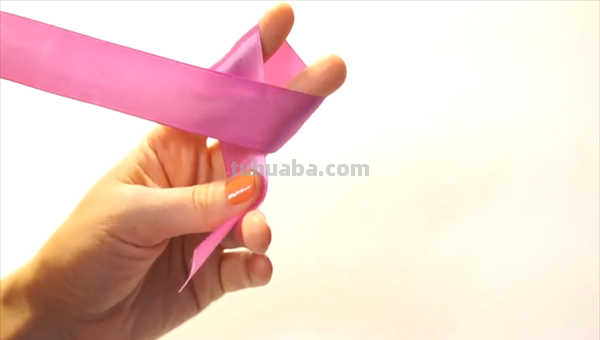 最简单的蝴蝶结3步折法