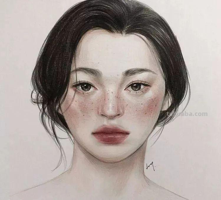 360度无死角的小姐姐，没想到是用彩铅画出来的