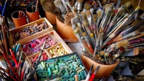 粉笔用彩铅怎么画 怎么在深色当中画出气泡？工具是水溶彩铅？