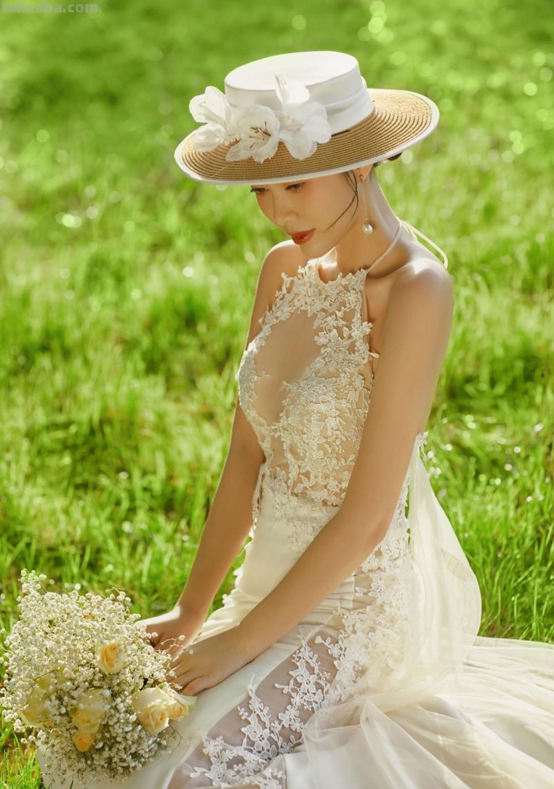 拍婚纱照不会摆pose？七个万能姿势让你拍照秒出片