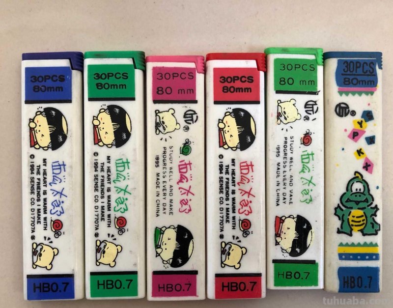 老文具:90后小时候的文具盒里 总少不了西瓜太郎和小青蛙 老文具:90后小时候的文具盒里 总少不了西瓜太郎和小青蛙