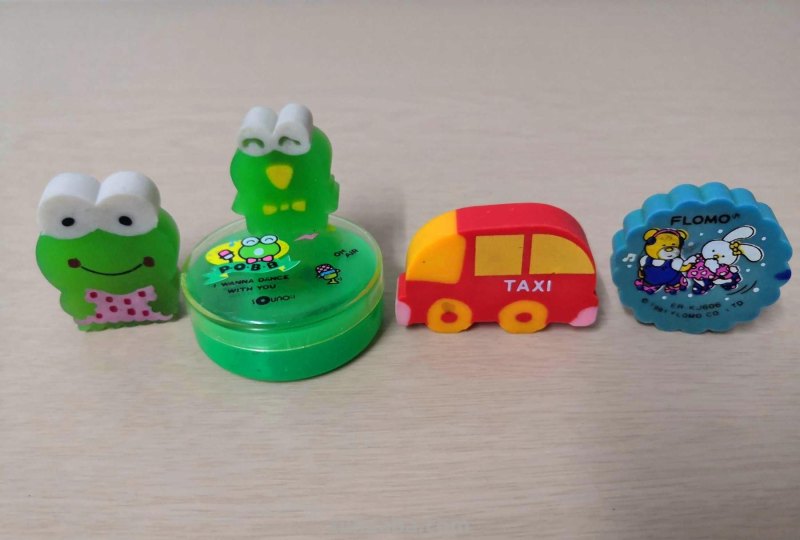 老文具:90后小时候的文具盒里 总少不了西瓜太郎和小青蛙 老文具:90后小时候的文具盒里 总少不了西瓜太郎和小青蛙