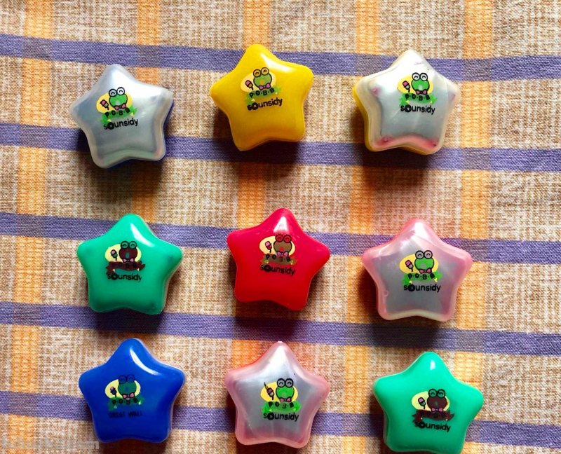 老文具:90后小时候的文具盒里 总少不了西瓜太郎和小青蛙 老文具:90后小时候的文具盒里 总少不了西瓜太郎和小青蛙