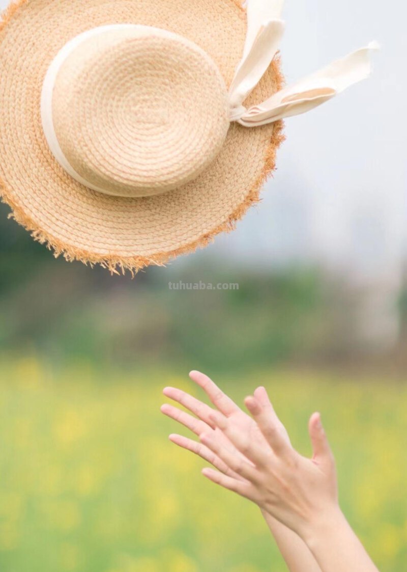 想要做到随时随地拍美照，拍照姿势学一学，上镜惊艳人很美