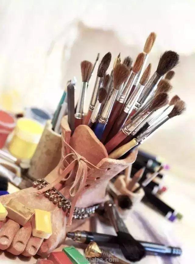 想学画画，到底该如何选择绘画工具？