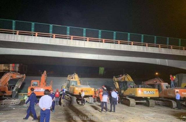 致敬《中国机长》！教你画一架超逼真的飞机模型简笔手绘画