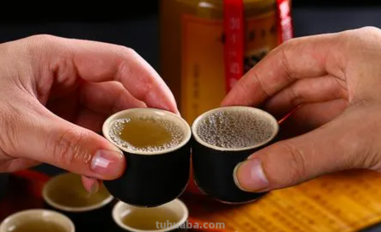 老北京喝酒“怪象”：虽然红星名满京城，但老百姓喝的却是这5款