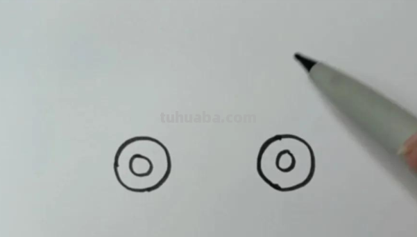 小汽车简笔画怎么画