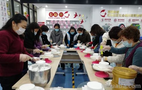 致敬“她”力量，社区邀请她们来DIY手工烘焙