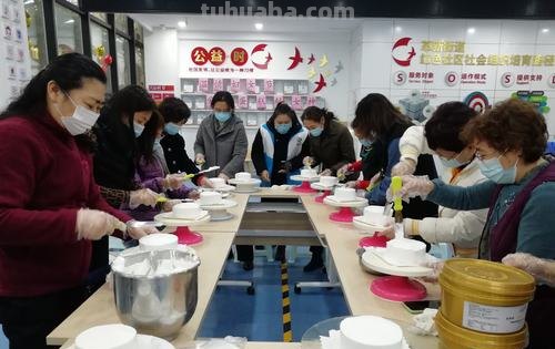 “蛋糕DIY”!盘龙区源清社区妇联主题活动接地气