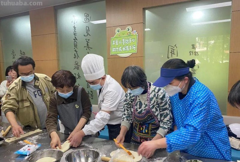 假期在家自制花卷，五个步骤就能做好→