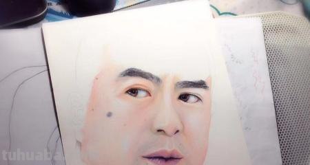 雀斑怎么用彩铅画 怎么使用彩铅画画？