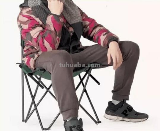 速写粉毛衣 和速写风格相似的衣服品牌有哪些？