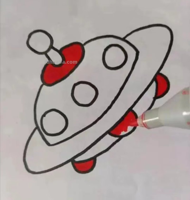 飞碟怎么画简单又漂亮