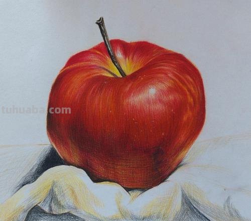 彩铅苹果怎么画逼真 用18色的彩铅能画出一个苹果吗？
