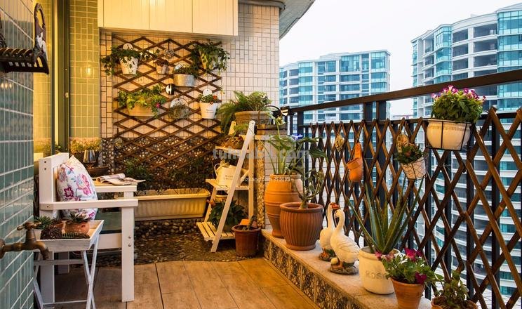 【色彩阳台,让你的生活充满活力】——涂画吧小编了解到,色彩阳台一角的设计可以让你的生活更加丰富多彩。