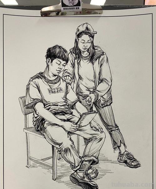 双人速写女 双人速写怎么区分主次?