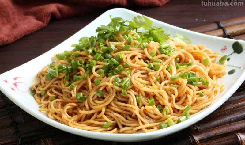 易学易做的10种家庭DIY美食，让你在家也能享受美味