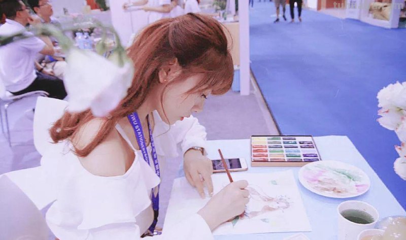 这组超有风格的水彩少女,不仅仅是小清新,还自带飘逸~ 这组超有风格的水彩少女,不仅仅是小清新,还自带飘逸~