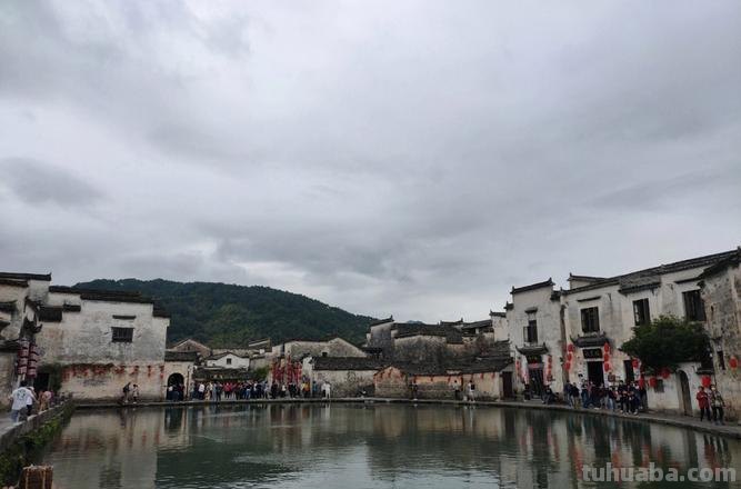 宏村：色彩缤纷的画卷，风景如诗如画 