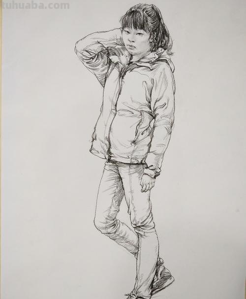 抬头速写头 速写里总是把头画大，身子画小画短怎么办？