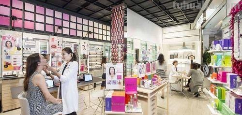 洛阳色彩化妆品店:让你的妆容更加鲜艳动人