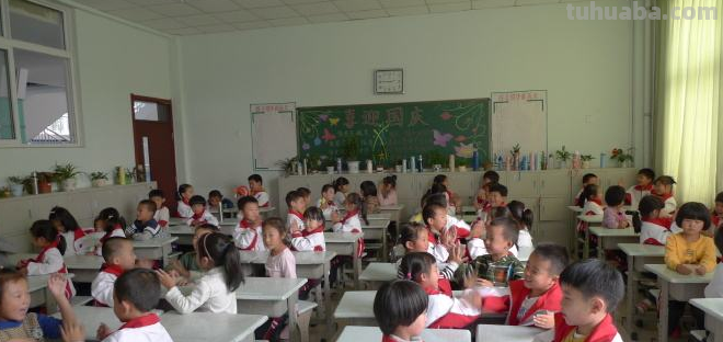 手指歌:……两根手指变剪刀,三根手指喵喵叫,四根手指……,其他内容 手指歌:……两根手指变剪刀,三根手指喵喵叫,四根手指……,其他内容