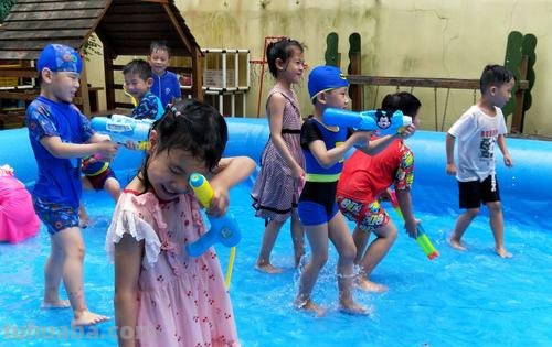 幼儿适宜的水上游戏有哪些 适合孩子的水上活动有哪些