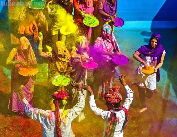 印度的色彩：探秘印度的色彩节和文化特色 