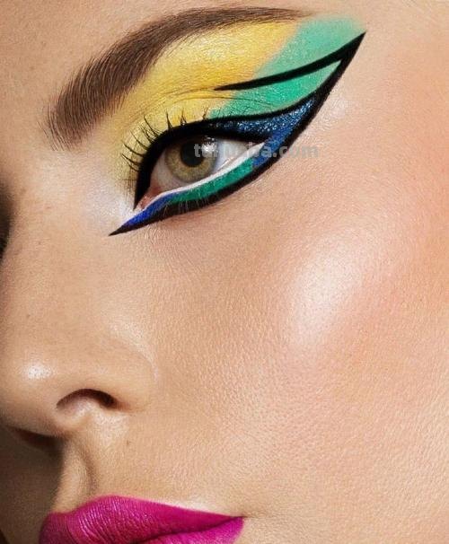 从色彩妆面到色彩妆容,打造你的个性化妆容