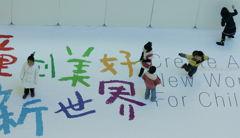 歌词大公鸡喔喔叫外面的世界多美妙是什么歌 歌词大公鸡喔喔叫外面的世界多美妙是什么歌