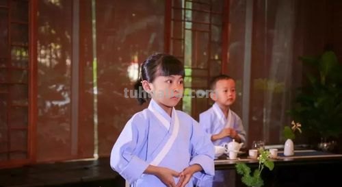 如何教少儿茶礼 如何教少儿茶礼仪视频