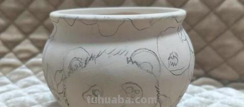 彩铅花盆背景怎么画 画彩铅画是先写字还是先涂背景？