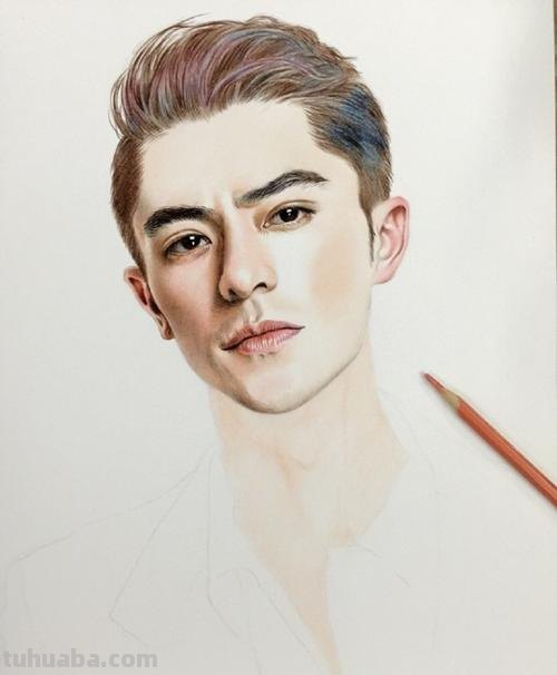 彩铅怎么画金发男孩 彩铅手绘人物教程？