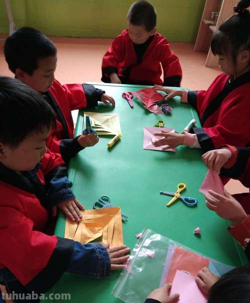 给幼儿园小朋友上课要怎么上 给幼儿园小朋友上课要怎么上折纸课