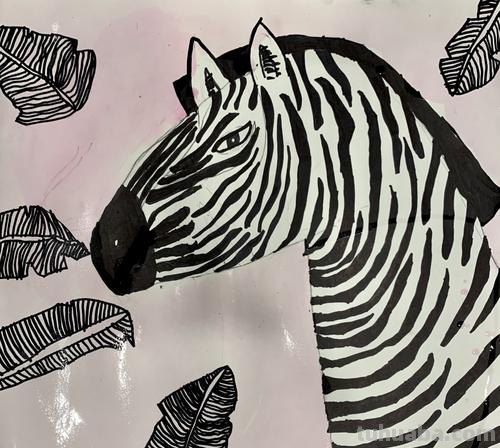 斑马的黑白色彩及其在画中的表现 