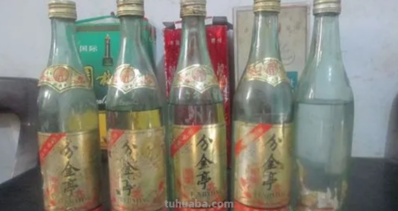 江苏饮酒怪象，酒桌上很少见茅台和洋河，这5款粮食酒却经常饮用