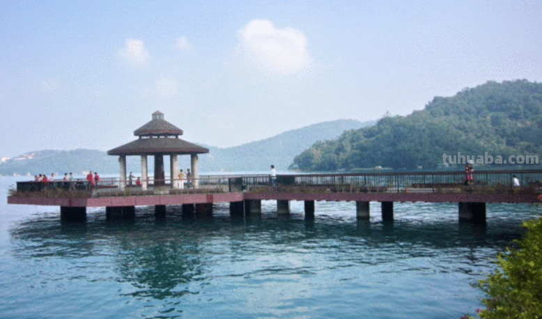 日月潭的写作特点及教学价值 日月潭的写作特点及教学价值