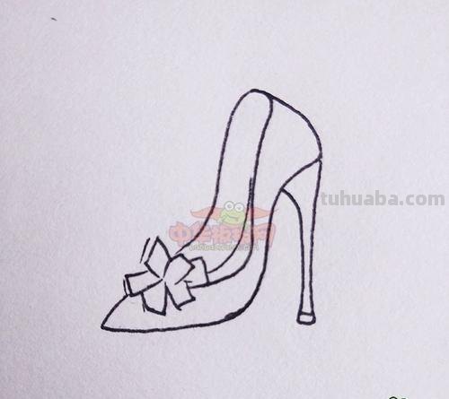 公主鞋子怎么画简笔画 灰姑娘怎么画?