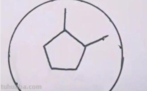 足球框速写 怎么画足球？