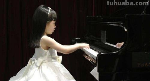 儿童学钢琴的好处 儿童学钢琴的好处和坏处