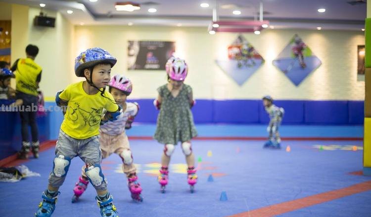 儿童学轮滑的利弊 儿童学轮滑的利弊有哪些