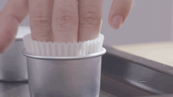 这是一款基础的杯子蛋糕，以及……