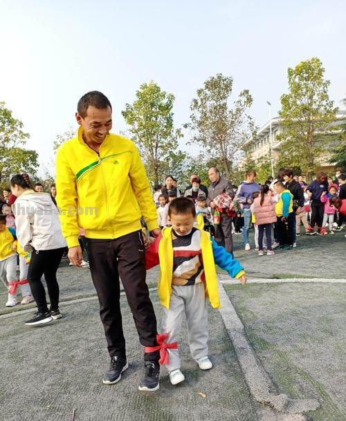 两人三足游戏规则亲子 两人三足游戏规则亲子的总结