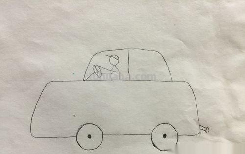 小轿车怎么画简笔画 如何画汽车简笔画？