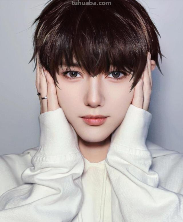 188男团Cosplay，邵群、程秀颜值高，简隋英的“雅痞”无人能及