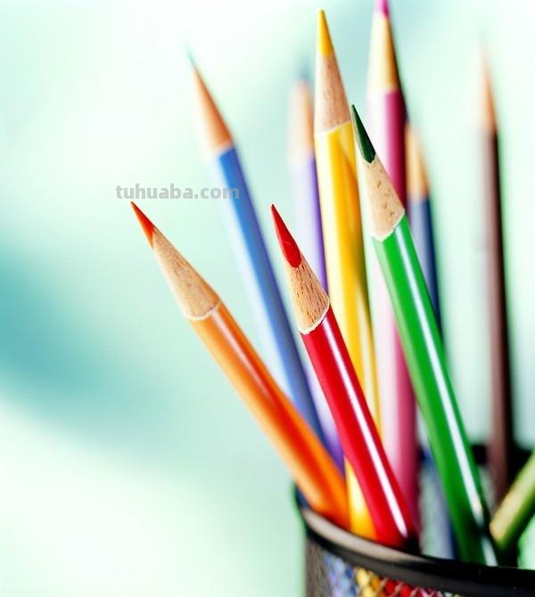 茉莉怎么画彩铅颜色 彩铅花朵图解教程1？