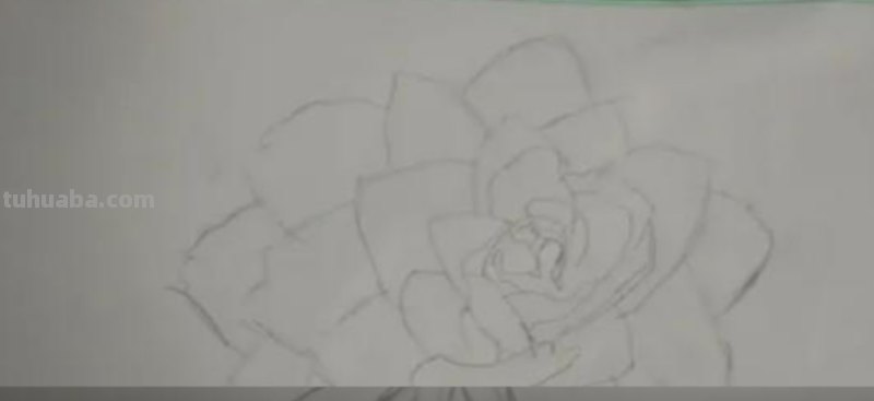 动漫彩铅花环怎么画 彩铅花朵图解教程1？