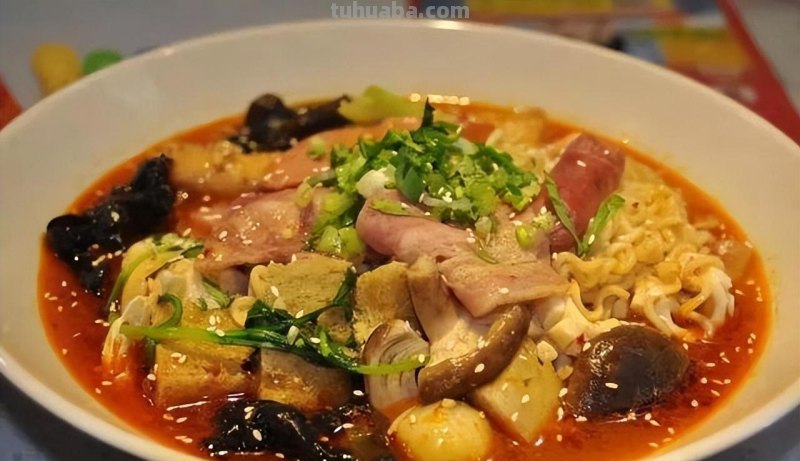 值得收藏的九款家常面食，口味香浓，风格迥异，爱吃面的有口福了